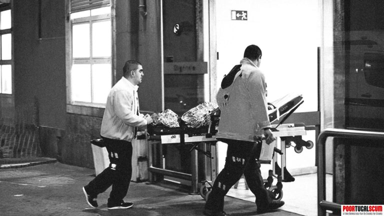 Man dies at hospital door in Portugal